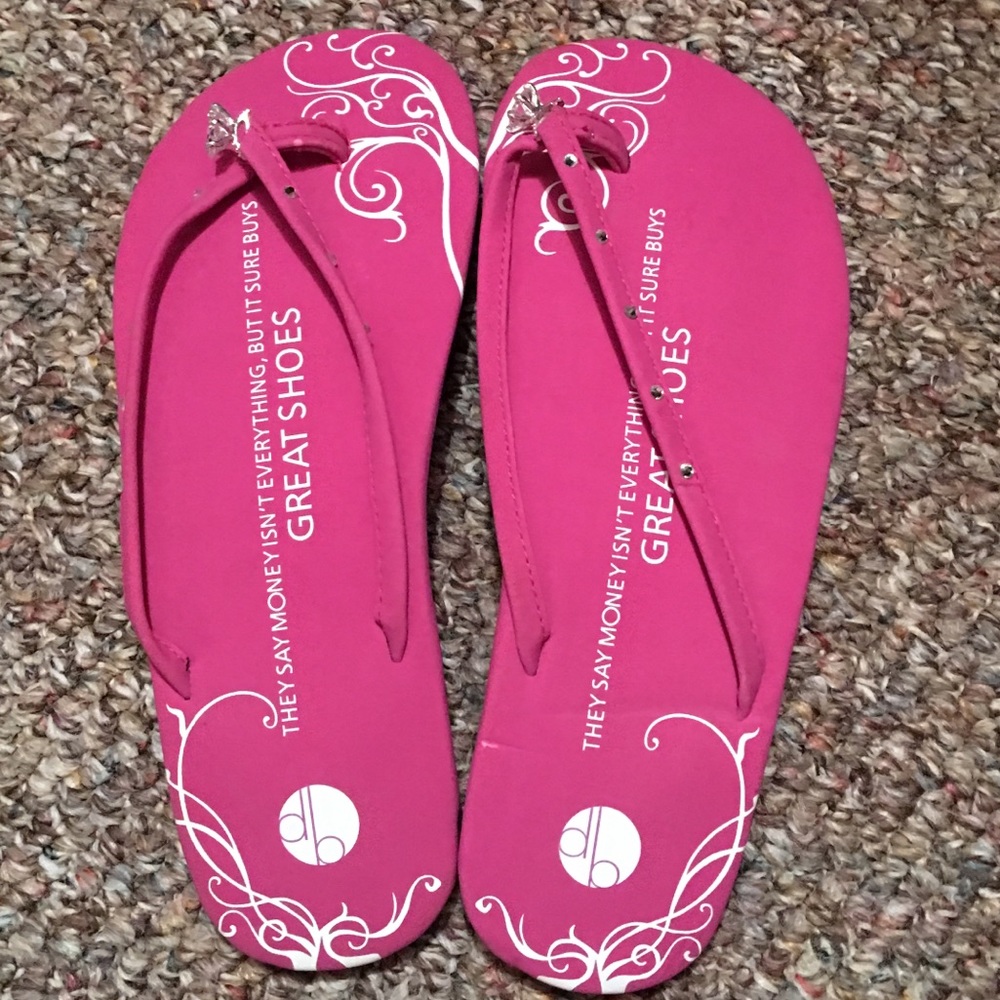 NWOT Girl Two Doors Down teardrop 💎 flats. Sz 10